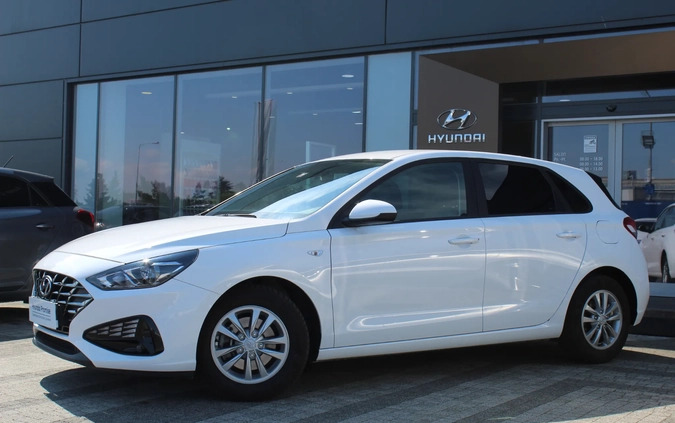 Hyundai I30 cena 77900 przebieg: 13798, rok produkcji 2022 z Chojna małe 232